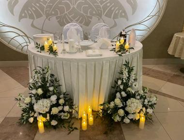 Оформление (украшение) свадебного стола цветами - Флористический салон Fl-er