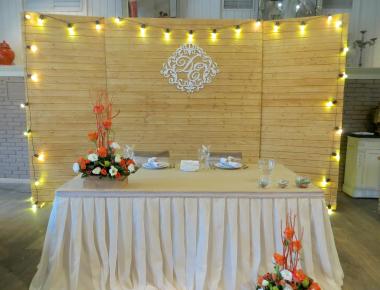 Свадебная арка, свадебные стойки , свадебный стол